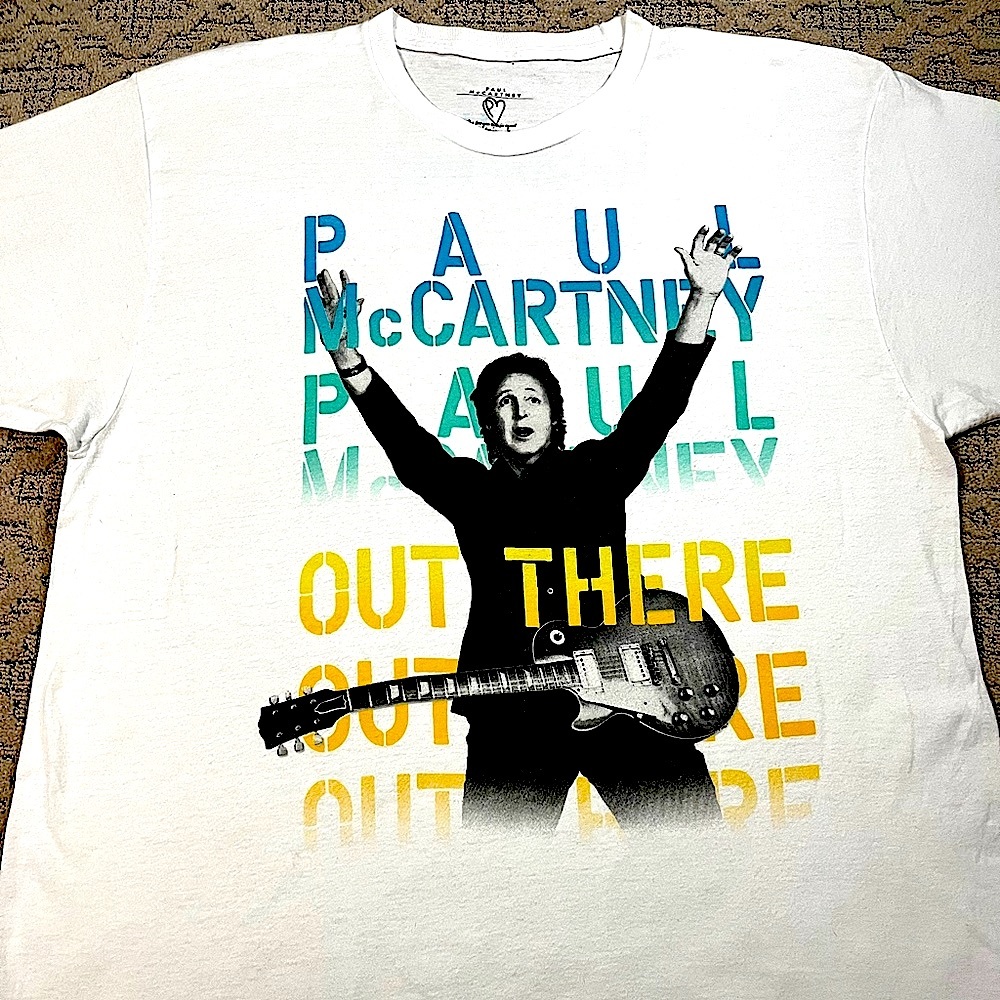 🎸 '15 Paul McCartney Artist Out There Tour Beatles Two Side White Heart Logo T